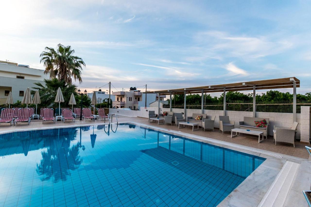 Newcastle Studios Малиа Экстерьер фото